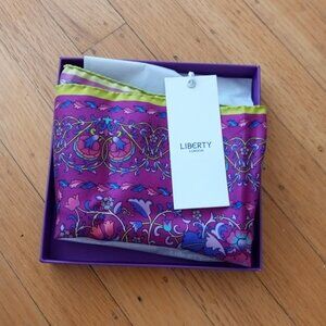 Lodden 45 x 45 Silk Neckerchief